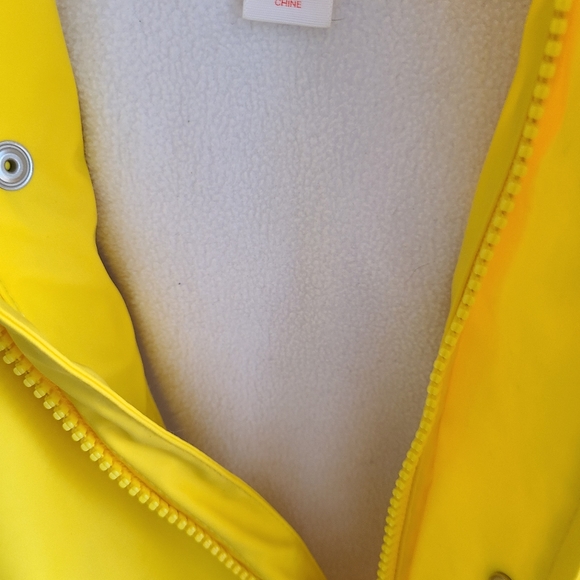 Yellow rain jacket 4t - Picture 3 of 3